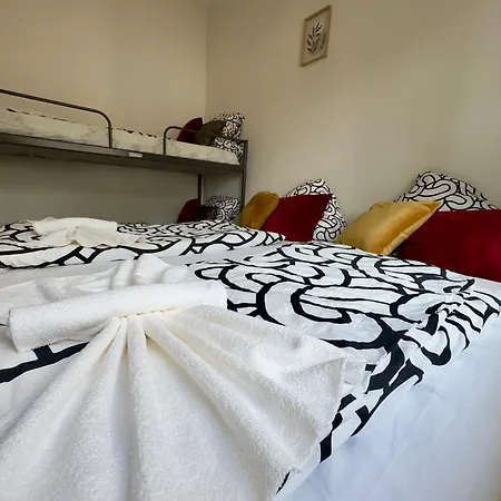 Moji 3 Koeln Πανδοχείο Lindlar