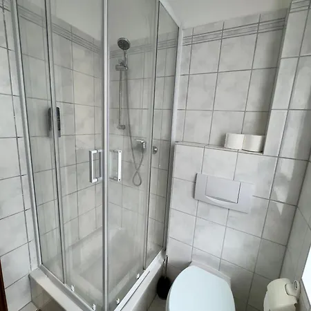 Moji 3 Koeln Πανδοχείο