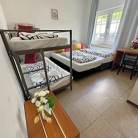 Moji 3 Koeln 4* Lindlar