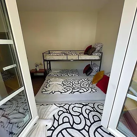 Moji 3 Koeln Fogadó Lindlar