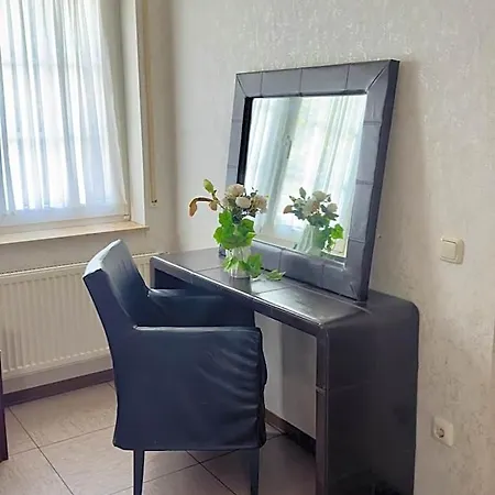 Moji 3 Koeln Fogadó Lindlar