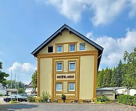 Moji 3 Koeln Fogadó Lindlar