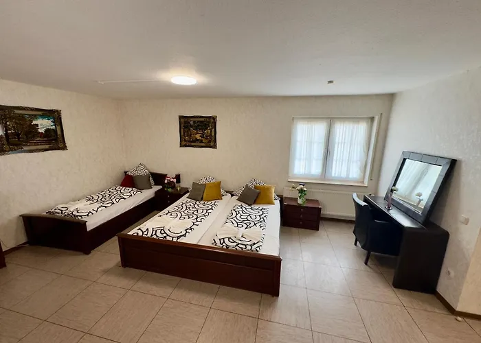 Inn Moji 3 Koeln Lindlar